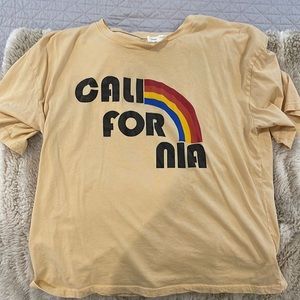 ✨WORN ONLY ONCE ✨ California graphic tee